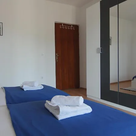 Kuca - Hrenky * Rogoznica (Sibenik-Knin)